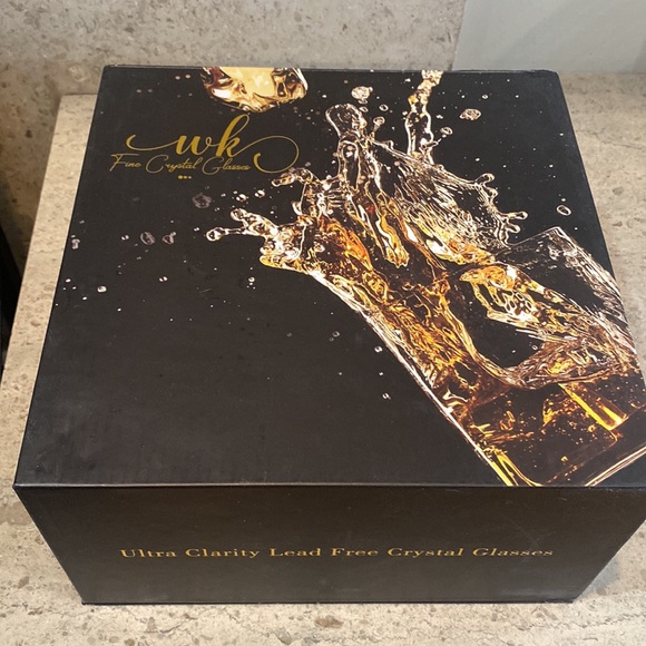 Whiskey Crystal Glass Set With (4) Glasses. - Picture 12 of 12